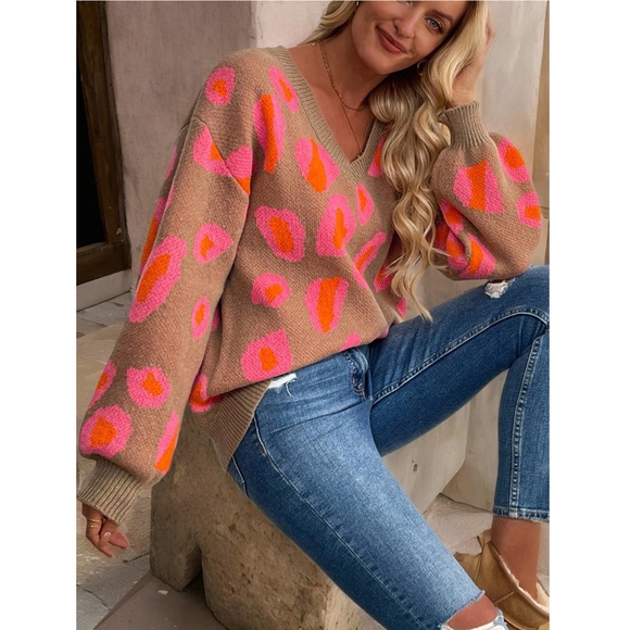 Animal Print V-Neck Knit Pullover Sweater Tan Khaki Pink Orange - Picture 2 of 5